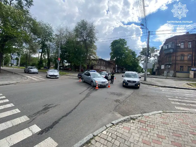 У Дніпрі на перехрестях сталося понад 20 ДТП з постраждалими У Дніпрі на перехрестях сталося понад 20 ДТП з постраждалими